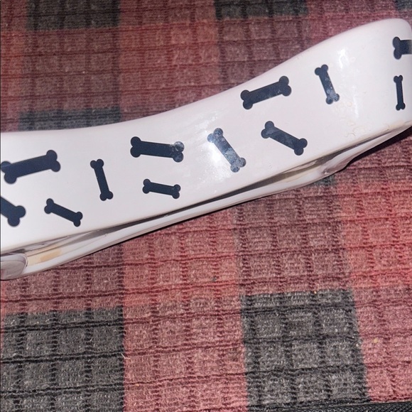 White Bone-Shaped Dog Bowl - Picture 4 of 4